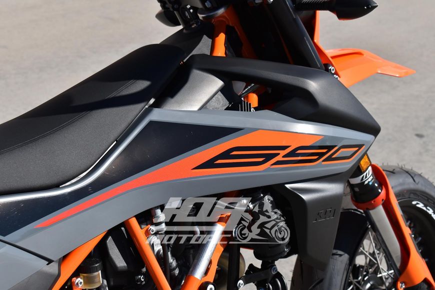 Мотоцикл KTM 690 SMC R, Черно-оранжевый