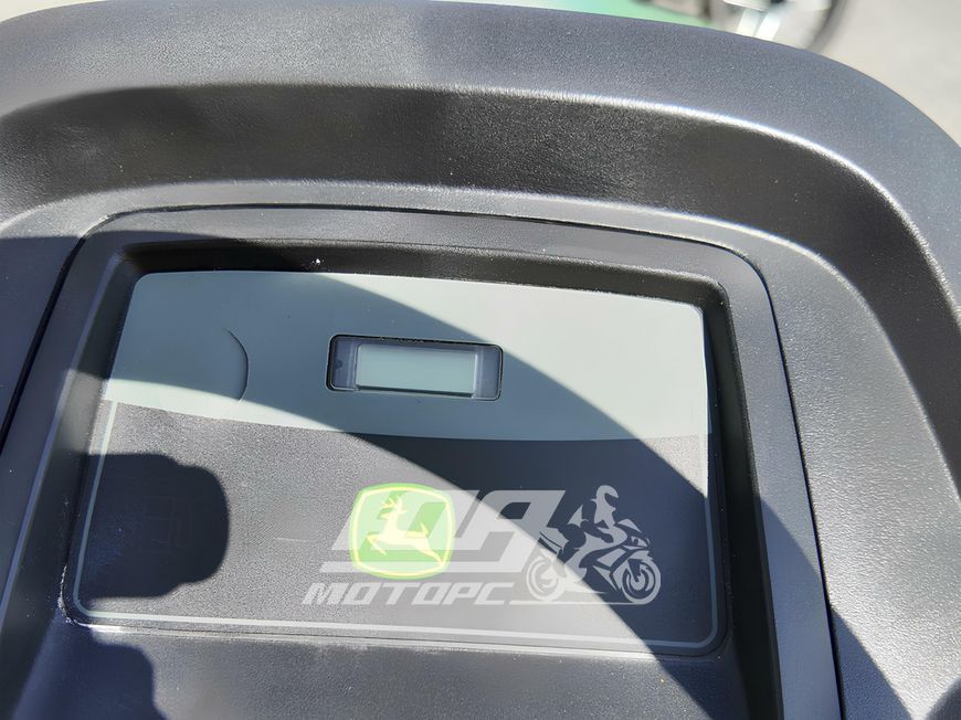 Газонокосарка John Deere X 300