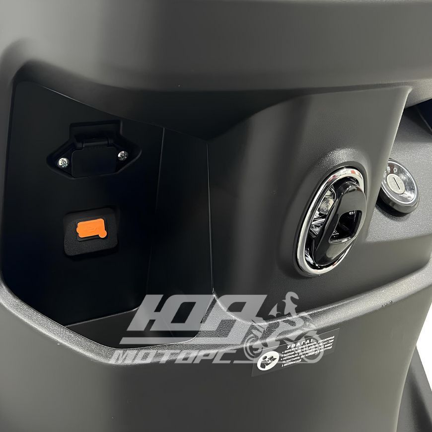 Электроскутер SPARK SP2500E-1