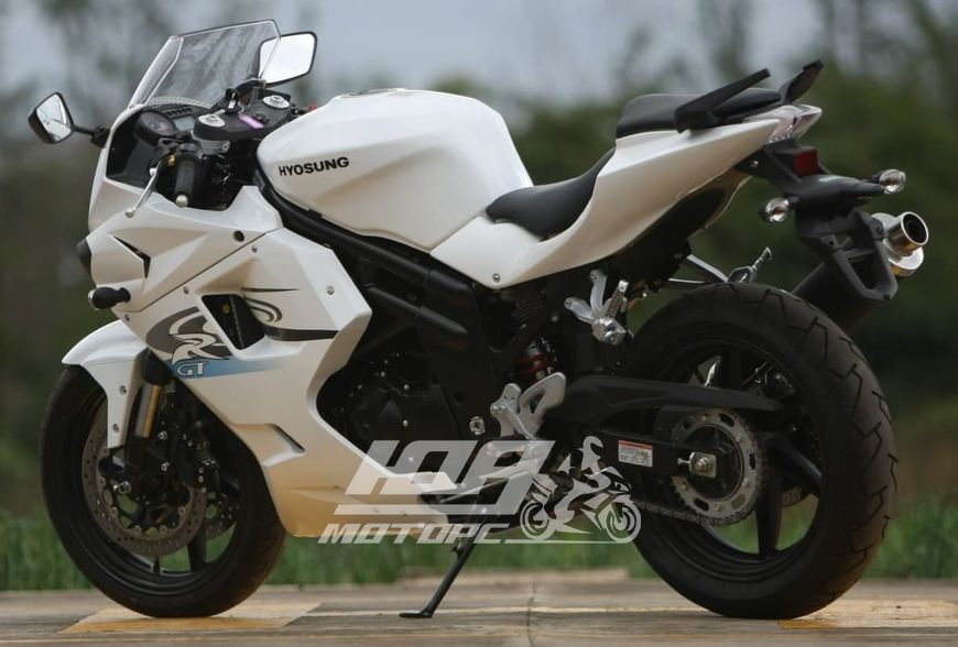 Мотоцикл HYOSUNG GT650R, Белый