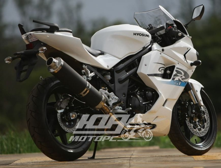 Мотоцикл HYOSUNG GT650R, Белый