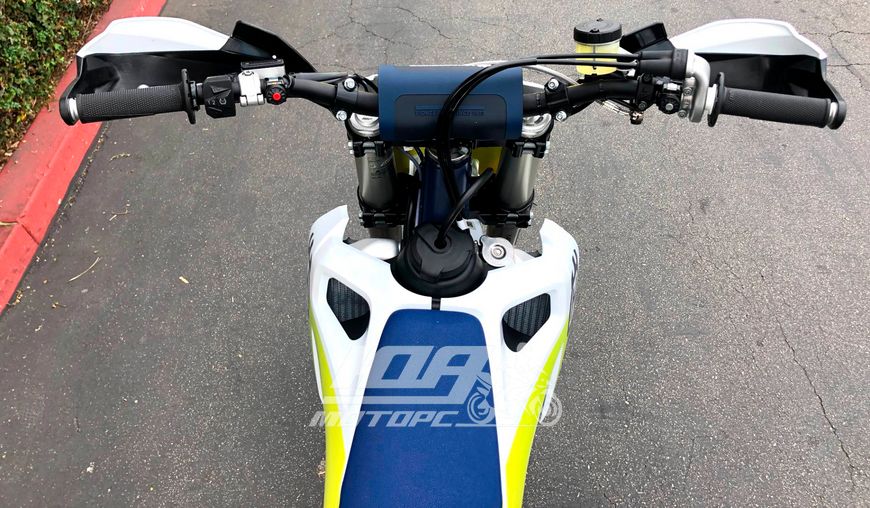 Мотоцикл HUSQVARNA FS 450, Білий із синьо-жовтим