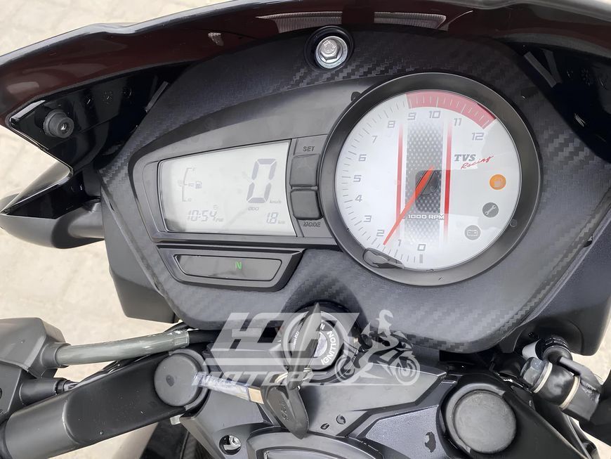 Мотоцикл TVS APACHE RTR 180, Черный