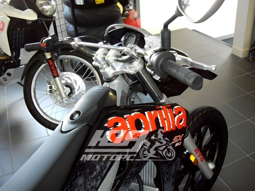 Мотоцикл APRILIA SX 50, Черно-белый