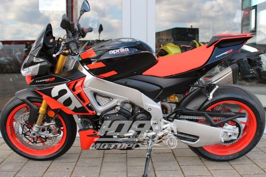 Мотоцикл APRILIA TUONO V4/FACTOR, Черно-красный