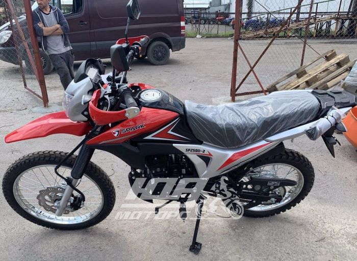 Мотоцикл SPARK SP250D-2, Чорний з червоним