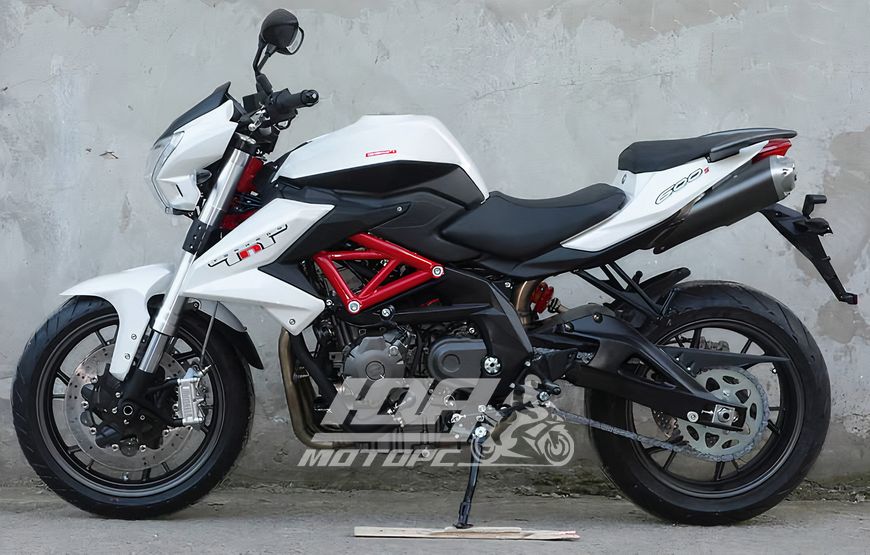 Мотоцикл BENELLI TNT600S, Белый