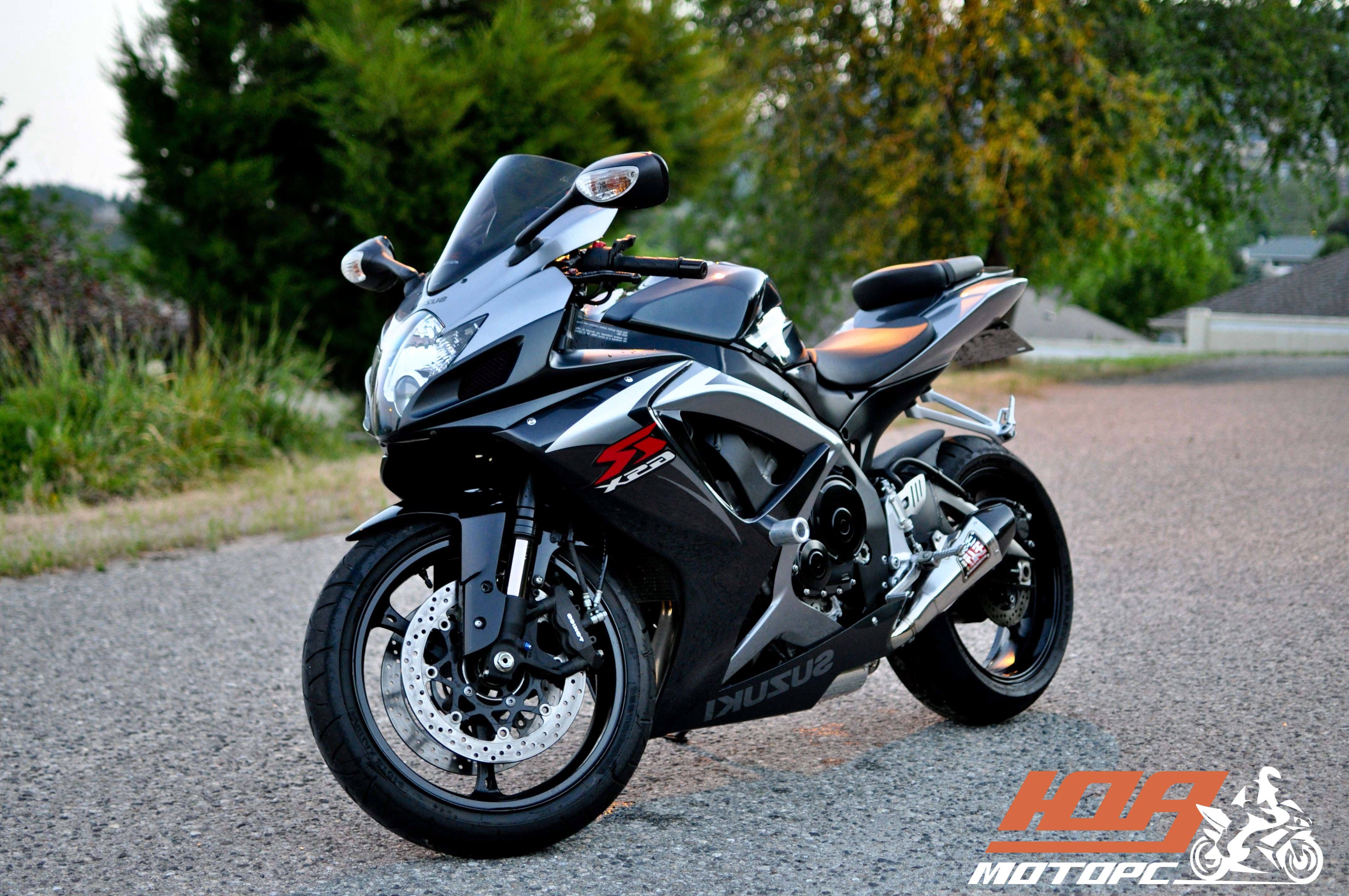 Спортбайк Suzuki GSX r1000